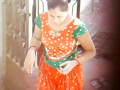 Neighbour Aunty Washing - Movies.